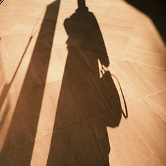 숨어서 쓰는 글 썸네일