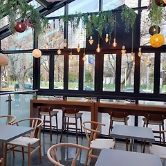 공원 카페 썸네일