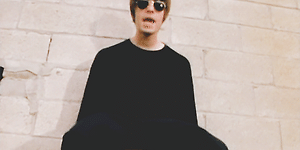 Live Forever - Oasis