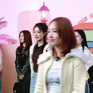 TWICE TV "LA Promotion Days" Behind 나연 움짤 - 1p