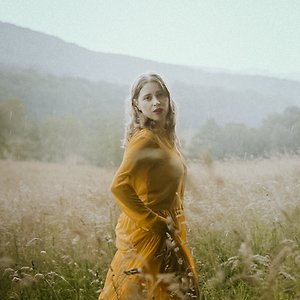 LAMILA - DANDELION CROWN