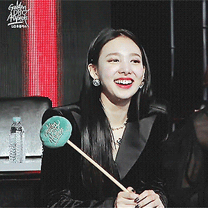 190106 골든디스크 나연 움짤 - 9p