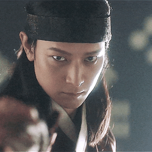 군도 조윤 gif 04