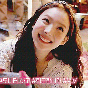 210629 TWICE TV “Alcohol-Free” M/V Behind the Scenes EP.03 나연 움짤 - 1p