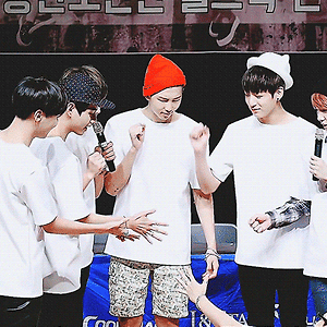 150524 압구정 팬싸인회 (포토 타임) 정국 focus - cr. KOOKTV