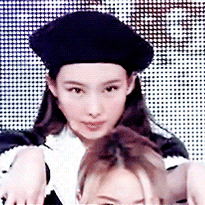 201107 음악중심 I CAN'T STOP ME 직캠 나연 움짤 - 5p