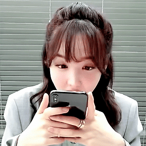 210428 @twice_tiktok_official 틱톡 나연 움짤 - 1p