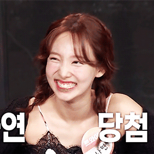 210617 제시의 쇼!터뷰 나연 움짤 - 8p