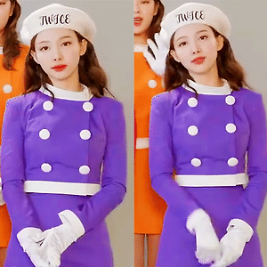 210114『TWICE in Wonderland』 Announcement 나연 움짤 - 1p