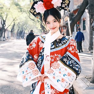[胡馨尹/후신인] 작은 나비 후신인 웨이보