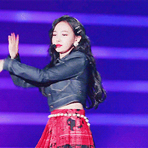181225 가요대전 What is Love? 나연 움짤 (cr.first rabbit) - 8p