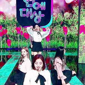 181223 KBS 연예대상 나연 움짤 - 3p