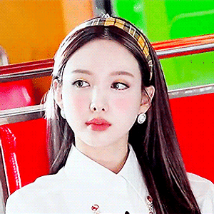 201103 TWICE TV "I CAN’T STOP ME” EP.01 나연 움짤 - 1p