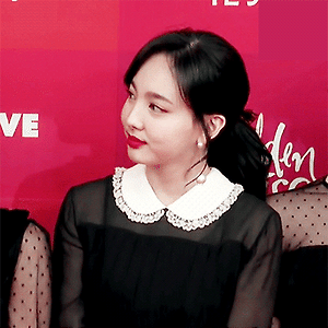 190105 골든디스크 레드카펫 나연 움짤 - 1p