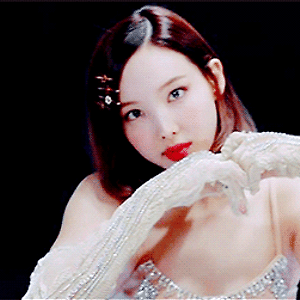 201021 "I CAN'T STOP ME" M/V Story Teaser 나연 움짤 - 8p