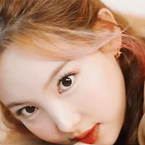 2022 SEASON’S GREETINGS LETTERS TO YOU 나연 움짤 - 3p
