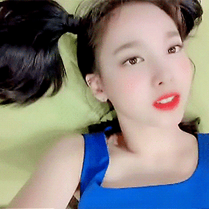 190226 트와이스타그램  나연 움짤 - 1p