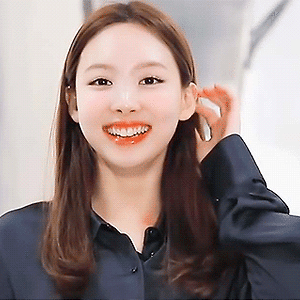 220422 TIME TO TWICE Soulmate EP.03 나연 움짤 - 2p
