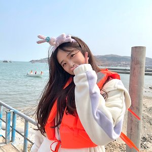 AKB48 TEAM SH  胡馨尹 후신인 웨이보