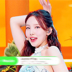 210611 뮤직뱅크 인터뷰, Alcohol-Free 나연 움짤 - 2p