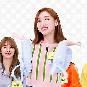 161026 주간아이돌 나연 움짤 - 2p