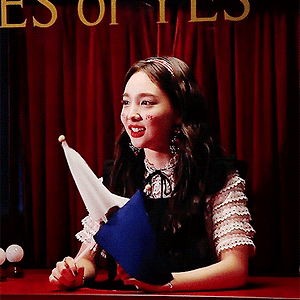 181112 TWICE TV "YES or YES" EP.1 나연 움짤 - 36p
