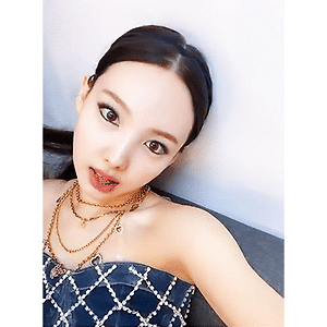 201027 트와이스타그램 인스타스토리 나연 움짤 - 1p