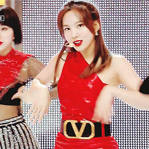 191231 가요대제전 Feel Special, FANCY 나연 움짤 - 4p
