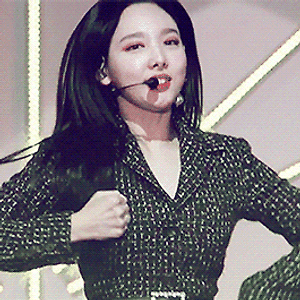 181211 유튜브 팬페스트 뮤직 재팬 2018 나연 움짤 - 5p