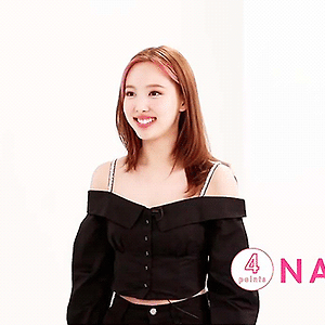 211005 Cosmopolitan That's So Emo 나연 움짤 - 3p