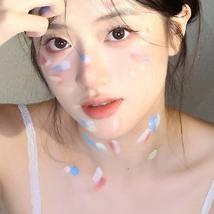 [胡馨尹/후신인] 작은 나비 후신인 웨이보