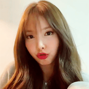 211011 nnn V LIVE 나연 움짤 - 9p