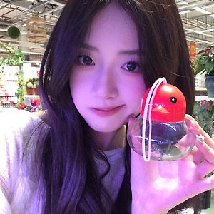 [胡馨尹/후신인] 작은 나비 후신인 웨이보