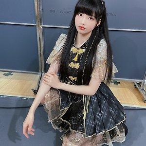 AKB48 TEAM SH  毛唯嘉 마오웨이쟈 웨이보 邹若男 쩌우뤄난 웨이보 千秋令