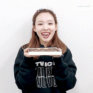 200214 You are TWICE's Valentine💗 나연 움짤 - 2p