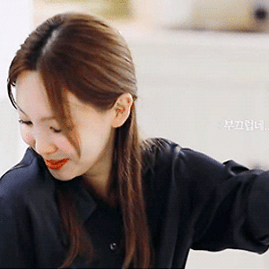 220429 TIME TO TWICE Soulmate EP.04 나연 움짤 - 5p