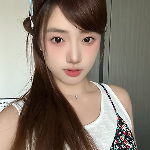 [胡馨尹/후신인] 작은 나비 후신인 웨이보