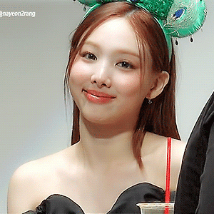 240302 팬사인회 나연 움짤 (vid cr.나연이랑) - 5p