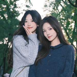 [胡馨尹/후신인] 张妍zyan 도우인