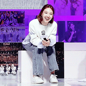 200624 TWICE Seize the Light Special E09 나연 움짤 - 8p