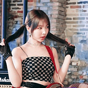 221116 TWICE SEASON'S GREETINGS 2023 "SECRET LIFE@HOUSE" Teaser 나연 움짤 - 1p