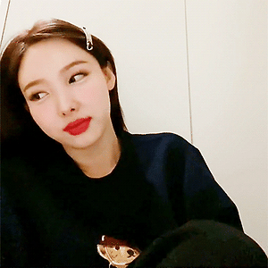 210222 ㅎ V LIVE 나연 움짤 - 24p