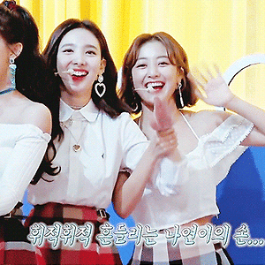 190113 TWICE TV YES or YES Special EP.01 나연 움짤 - 4p