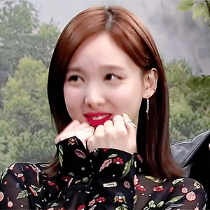 161029 SNL 코리아 트와이스 지킴이 나연 움짤 - 1p