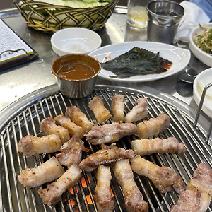 [제주도] 돈사돈 제주 월정리점 - 빅뱅 지디 태양 단골이라는 흑돼지 맛집