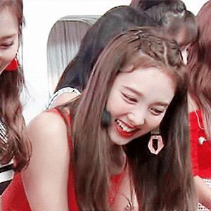 180803 MUSIC STATION I WANT YOU BACK, Wake Me Up 나연 움짤 - 18p