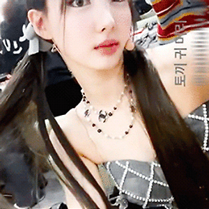 201105 트와이스타그램 인스타스토리 나연 움짤  - 1p