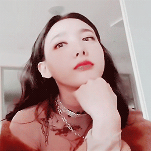 181113 나정 V LIVE 나연 움짤 - 15p
