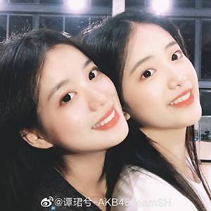AKB48 Team SH 谭珺兮 탄쥔시 웨이보 속 胡馨尹 후신인