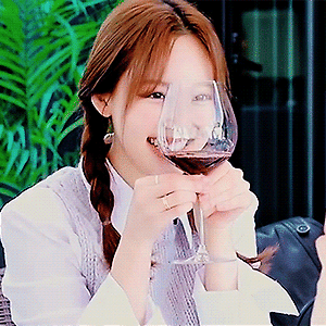 220322 2WICE의 데이2 ep.나쯔 나연 움짤 - 7p